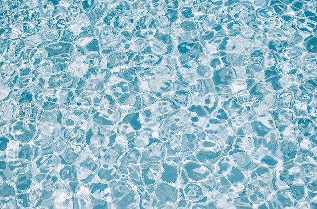 hebergement-vacances-hotel-piscine-foix